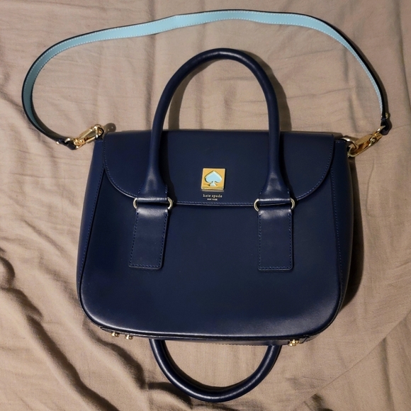 Like new! Kate Spade purse, handles and crossbody - Picture 1 of 5